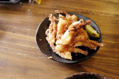 Japon kızarmış kalamar tentacles