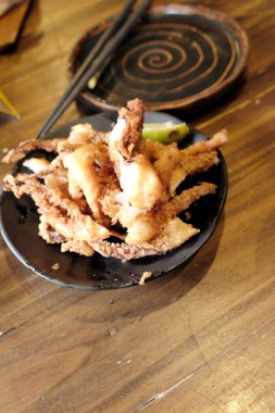 Japon kızarmış kalamar tentacles