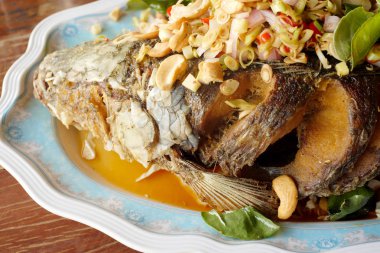 herb ile kızarmış balık