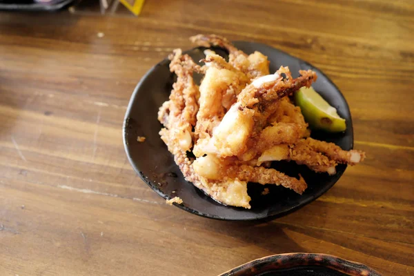 Japon kızarmış kalamar tentacles