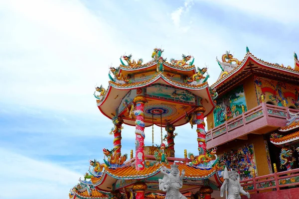 Tanrı Chonburi İl Tayland tapınak.
