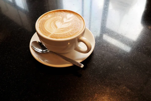 Latte Koffie Stenen Tafel — Stockfoto