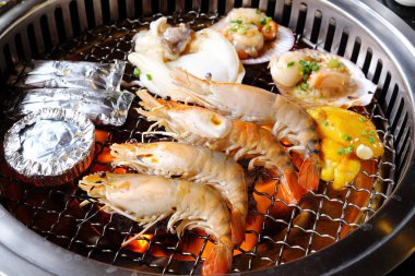 Korece tarzı ızgara deniz ürünleri