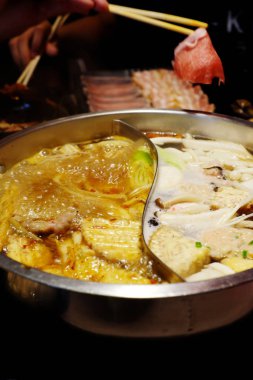 Çin güveç, görünümü kadar yakın