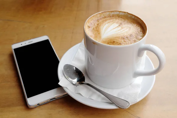 Latte Caliente Sobre Una Mesa Madera — Foto de Stock