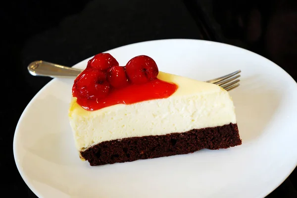 Söta Hemmagjord Cherry Cheesecake — Stockfoto