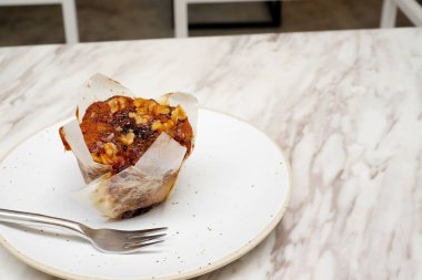 Ceviz ile lezzetli tatlı muz kekler.