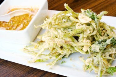 Tayland Baharatlı kızarmış sebze