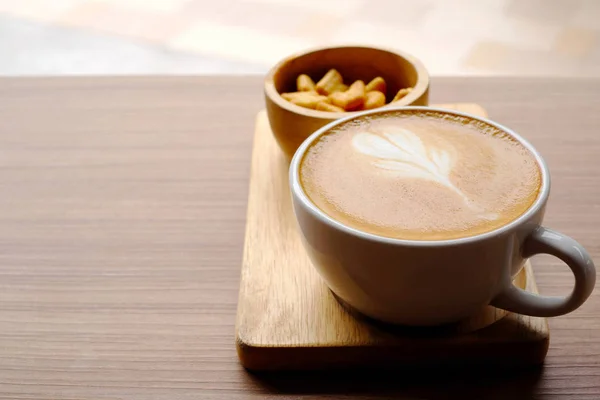Kaffee Weißer Tasse Auf Holztisch — Stockfoto