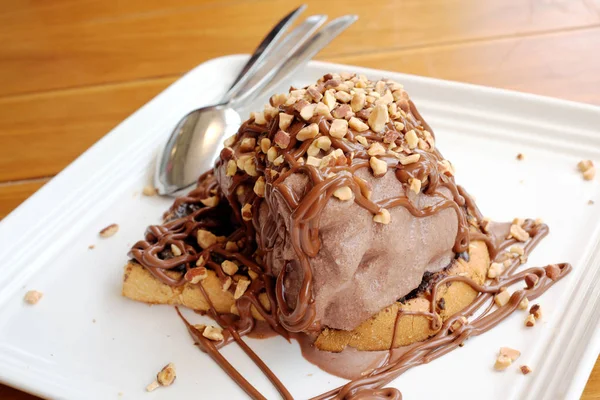 Sorvete Chocolate Torradas — Fotografia de Stock