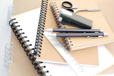 Ofis Kırtasiye görünümü tablo kadar kapatın