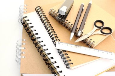 Ofis Kırtasiye görünümü tablo kadar kapatın