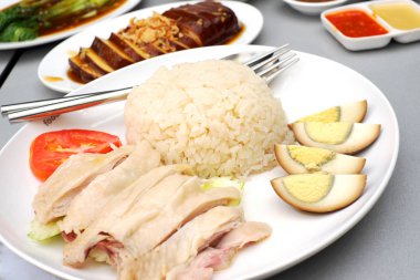 Lezzetli Hainanese tavuklu pilav