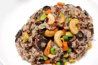 Vejetaryen Fried Rice zeytinli