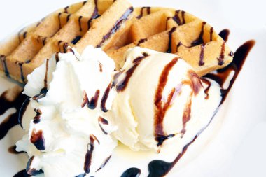 Lezzetli tatlı waffle ve dondurma