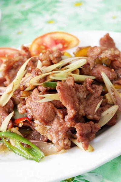 Babi Goreng Lezat Dengan Cabe — Stok Foto