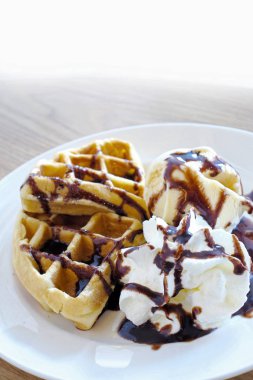Lezzetli waffle ve dondurma