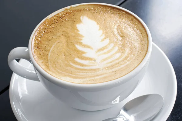 Vista Cerca Del Café Con Leche Caliente — Foto de Stock