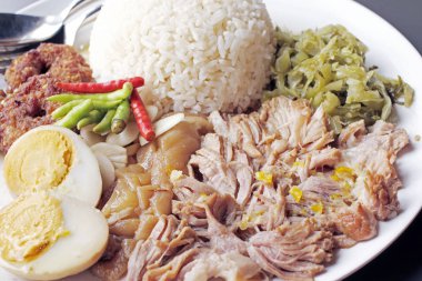 Lezzetli komposto domuz eti pilav ile 