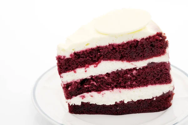 おいしい赤いベルベットケーキの一部 — ストック写真