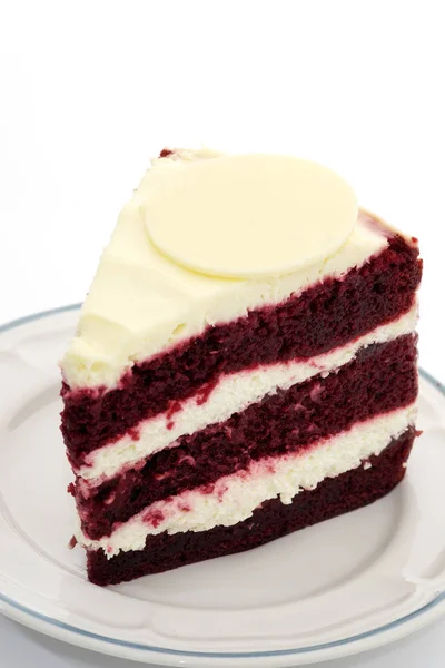 一块美味的红色天鹅绒蛋糕 — 图库照片