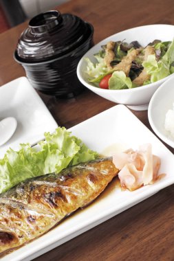 Soslu Izgara Saba balık