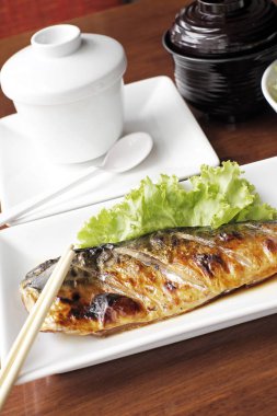 Soslu Izgara Saba balık