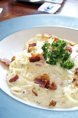 Spagetti Carbonara yakın arka plan