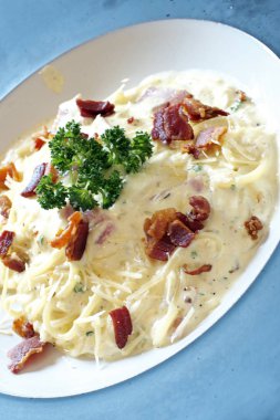 Spagetti Carbonara yakın arka plan