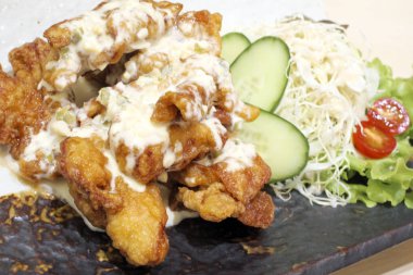 lezzetli tavuk salatası, yakın