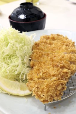 Japon domuz tonkatsu sebzeli