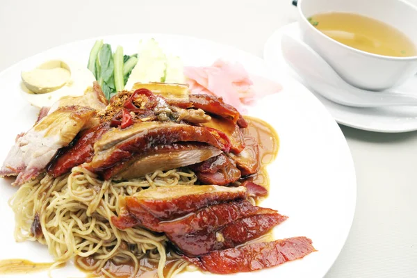 Roast Duck Noodles White Plate — Stock Photo, Image