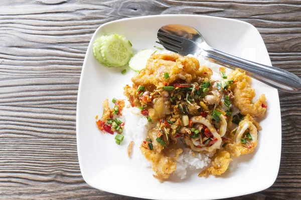 泰国的米饭 油炸海鲜 盐和大蒜 — 图库照片