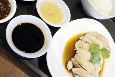 Tavuklu pilav yakın çekim 