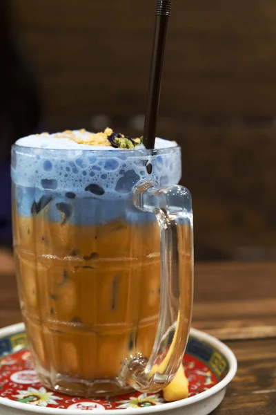 Таїланд Крижаного Чаю Змішаного Молоком Синього Кольору Темному Фоні — стокове фото