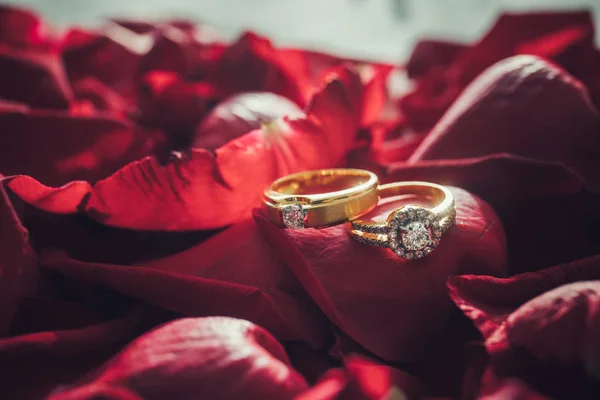 Anello Nozze Rose Vuoi Sposarmi San Valentino — Foto Stock