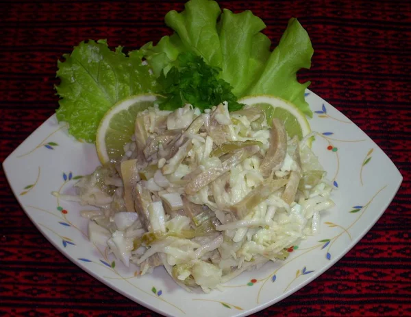 Salade Met Haring Aardappelen Appel Sla Mayonaise — Stockfoto
