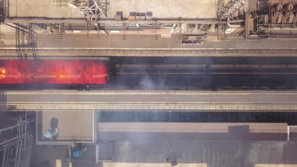 Luchtfoto Geïndustrialiseerde Stad Met Lucht Atmosfeer Rivierwater Vervuiling Van Metallurgische — Stockvideo