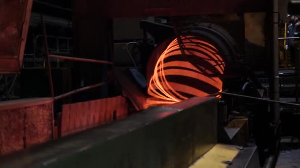 冶金工場 製鉄所における圧延機用コイル形成ヘッド — ストック動画