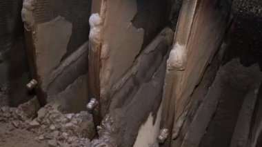 Yağ işleme tesisi. Demir cevheri üretimi vakum filtresi kullanarak yoğunlaşır.