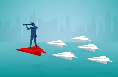 Kırmızı kağıt uçak yarışmasında dürbün tutan işadamları ve beyaz.