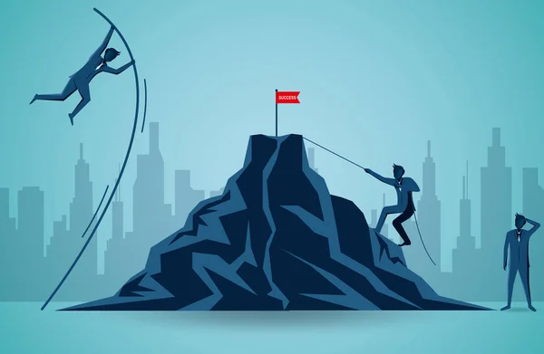 Üzletemberek versengő megy cél piros zászló a hegyen. — Stock Vector