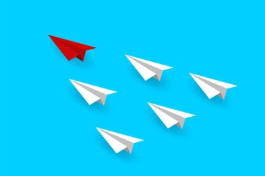 Kağıt uçak kırmızı ve beyaz hedef için rekabet vardır 