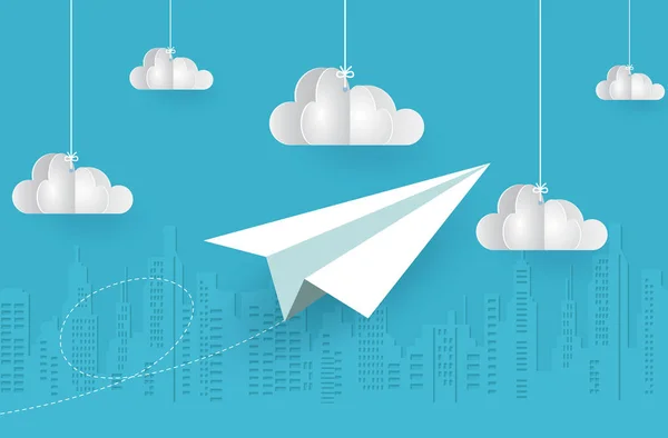 Concept de succès commercial, Avion en papier blanc volant sur le ciel entre nuage sur fond bleu — Image vectorielle