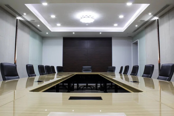 Modern meeting room with table and chairs. concept conventon room — Stock Photo, Image