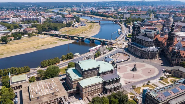 Theaterplatz Hofkirche Elbe Dresden drone'dan