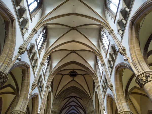 Kirche St. Paul Münih Almanya içinde ön görünümü