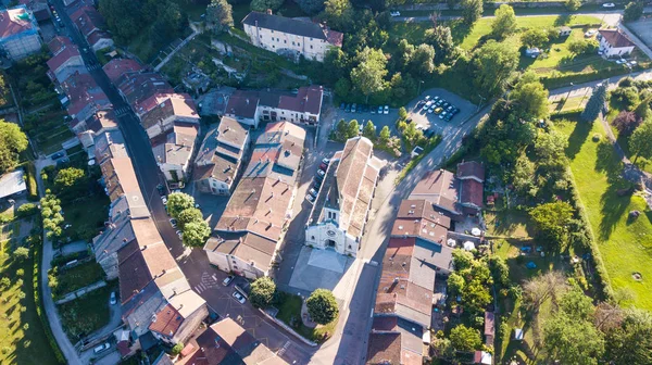 eglise de l'Assomption Pont-d'Ain köyü drone yüksek