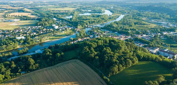 şato Pont-d'Ain nehir köprüsü gölet görünümü drone