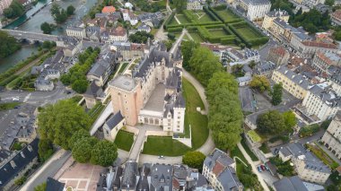 Pireneler Şehir Pau ve Kale drone